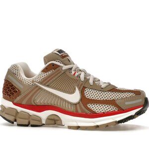 Nike Zoom Vomero 5 Sneaker, Khaki Phantom Fire Red, Womens 11